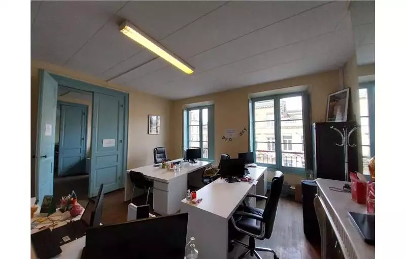Location de bureau de 107 m² à Bordeaux - 33000