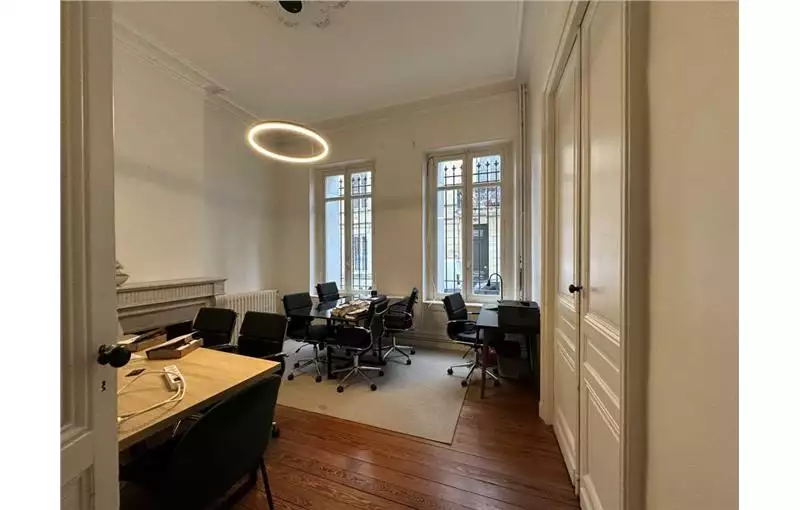 Location de bureau de 135 m² à Bordeaux - 33000