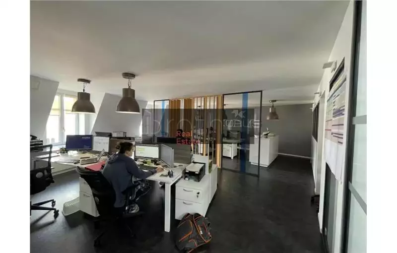 Location de bureau de 246 m² à Bordeaux - 33000