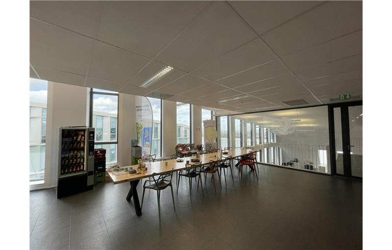 Location de bureau de 2 383 m² à Bordeaux - 33000 photo - 1