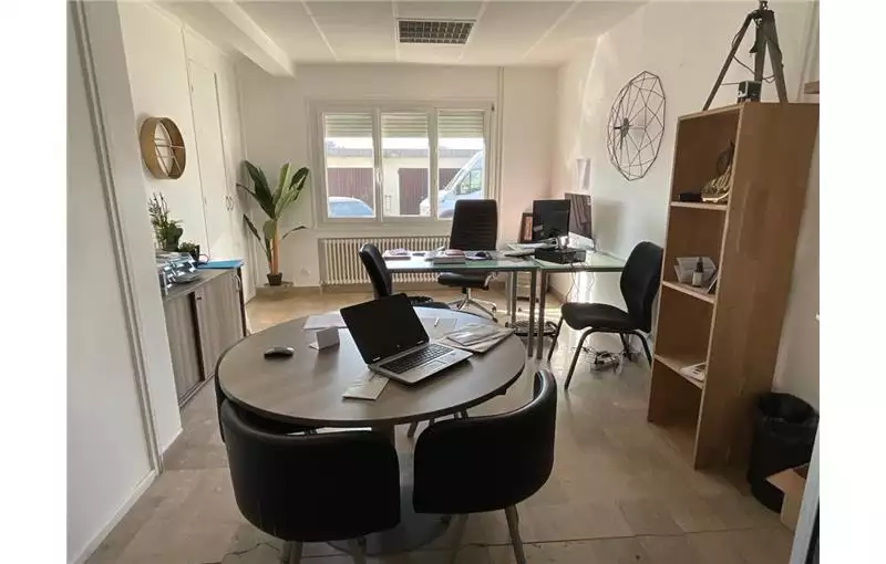 Location de bureau de 170 m² à Bourg-en-Bresse - 01000