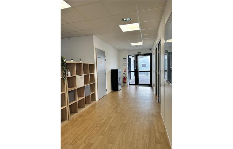 Location de bureau de 262 m² à Bourg-en-Bresse - 01000 photo - 1
