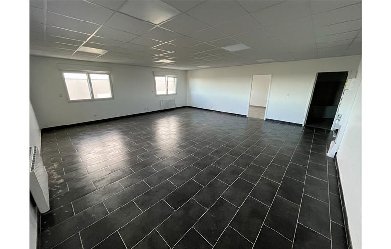 Location de bureau de 94 m² à Bourguébus - 14540 photo - 1