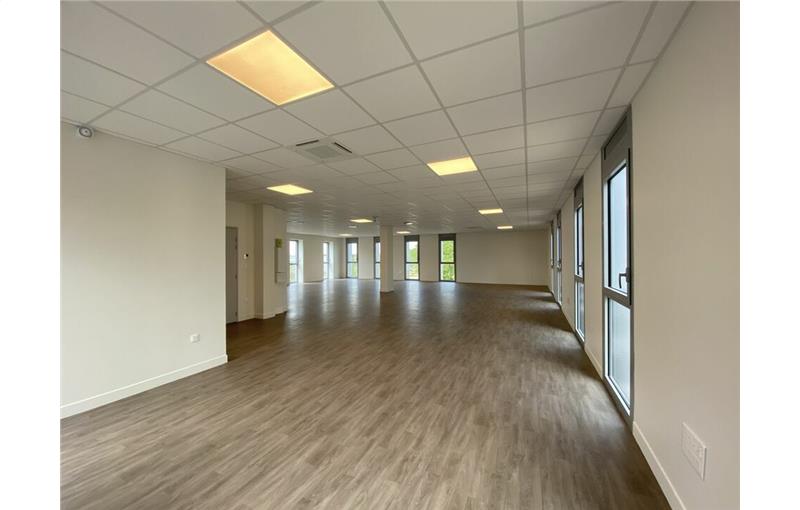 Location de bureau de 158 m² à Bretteville-sur-Odon - 14760 photo - 1