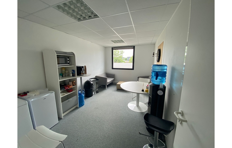 Location de bureau de 178 m² à Brignais - 69530 photo - 1