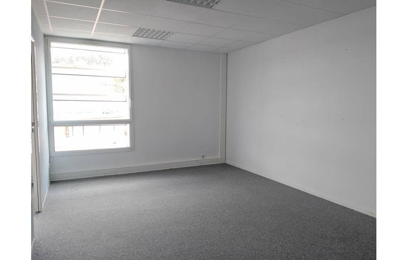Location de bureau de 52 m² à Brignais - 69530 photo - 1