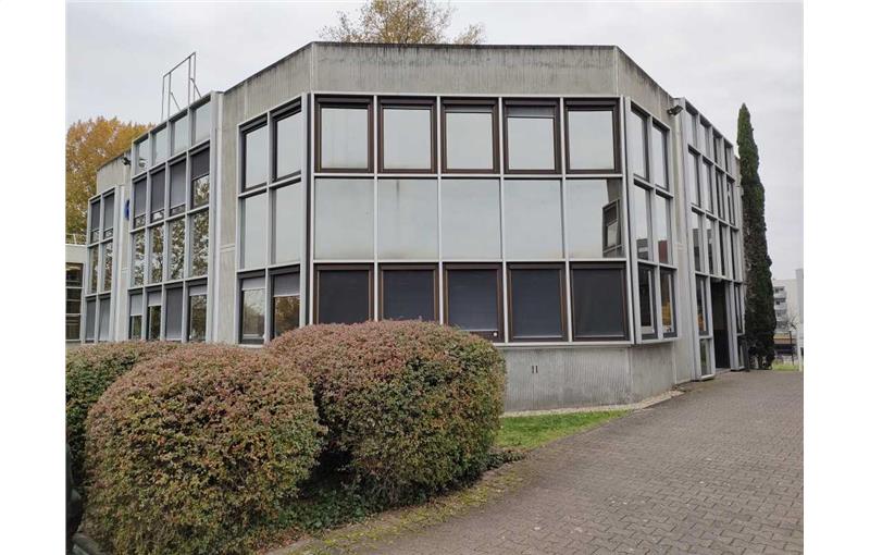 Location de bureau de 68 m² à Bruges - 33520 photo - 1