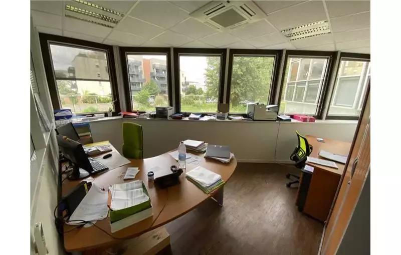 Location de bureau de 178 m² à Bruges - 33520