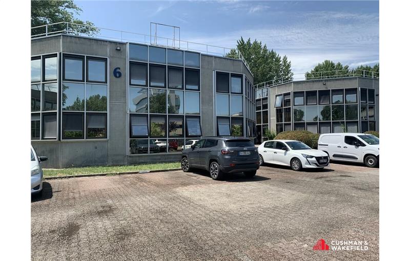 Location de bureau de 170 m² à Bruges - 33520 photo - 1