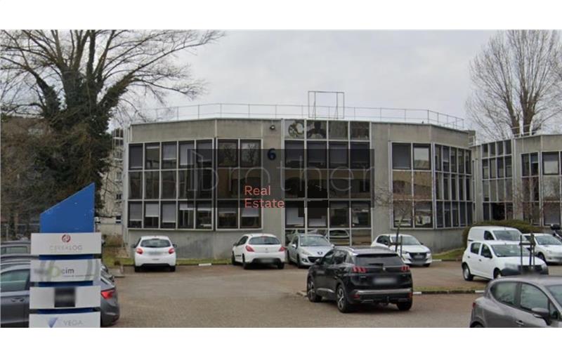 Location de bureau de 68 m² à Bruges - 33520 photo - 1
