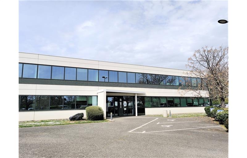Location de bureau de 403 m² à Bruguières - 31150 photo - 1