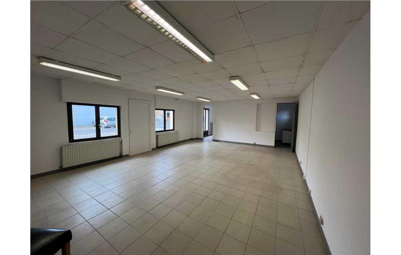 Location de bureau de 100 m² à Burbure - 62151 photo - 1
