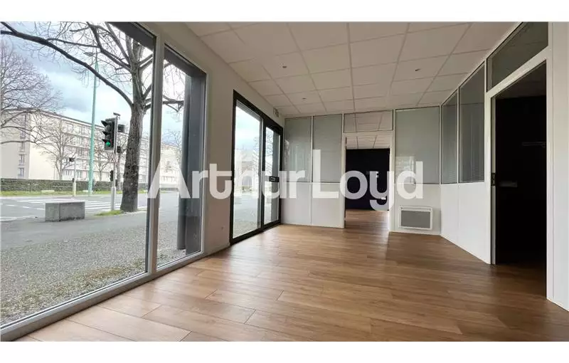 Location de bureau de 78 m² à Caen - 14000