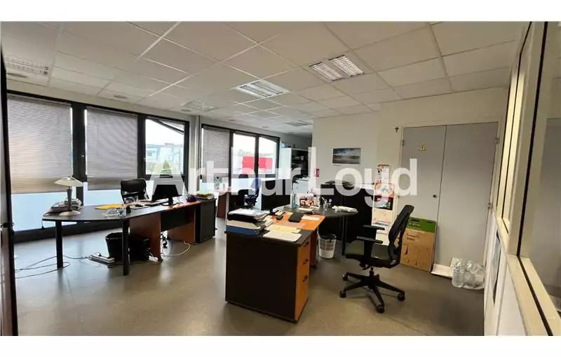 Location de bureau de 118 m² à Caen - 14000