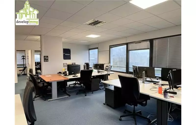 Location de bureau de 116 m² à Caen - 14000