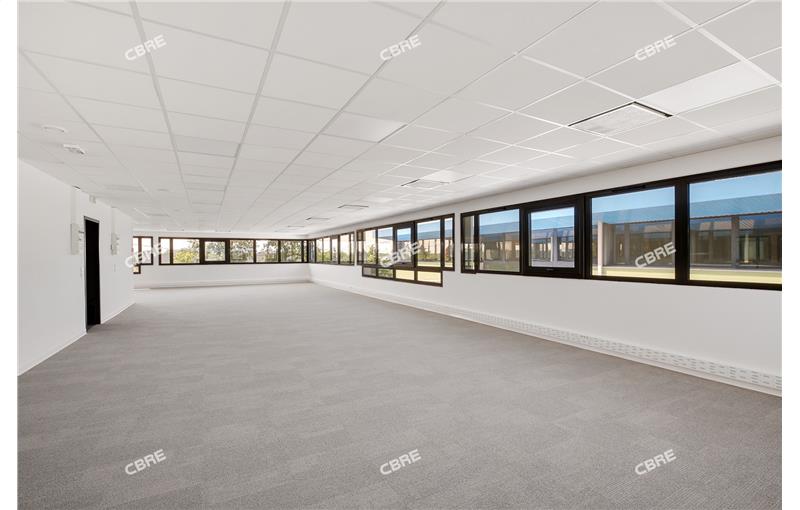 Location de bureau de 504 m² à Canéjan - 33610 photo - 1