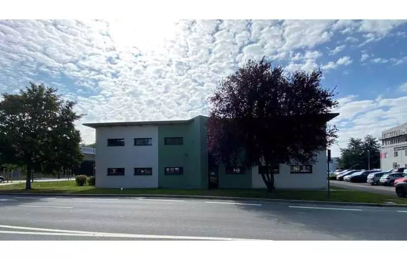 Location de bureau de 1041 m² à Cesson-Sévigné - 35510