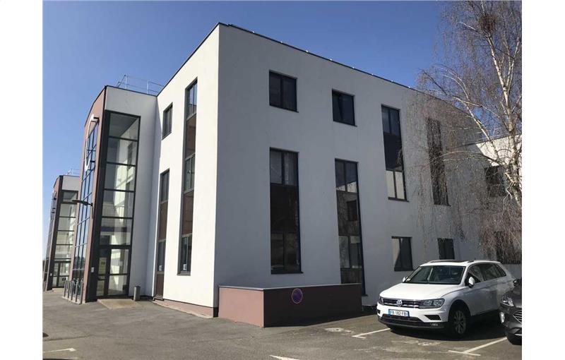 Location de bureau de 140 m² à Cesson-Sévigné - 35510 photo - 1