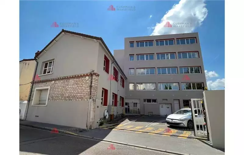 Location de bureau de 250 m² à Chalon-sur-Saône - 71100