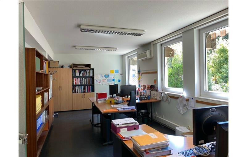 Location de bureau de 160 m² à Chalon-sur-Saône - 71100 photo - 1