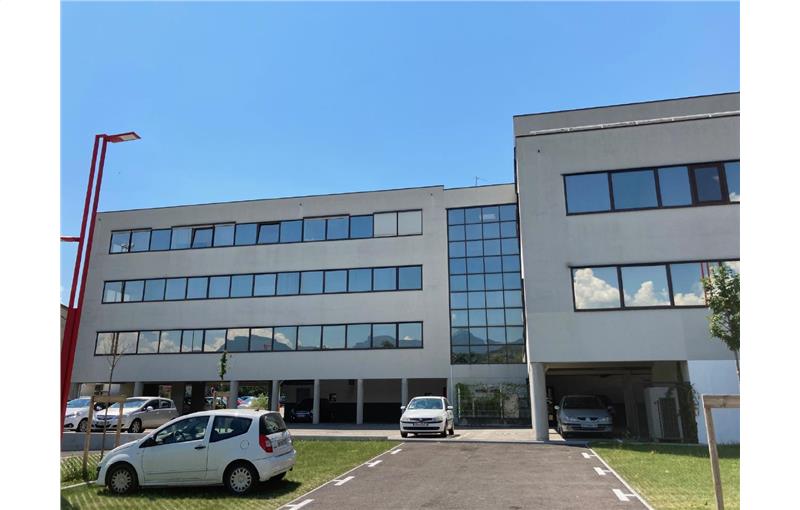 Location de bureau de 443 m² à Chambéry - 73000 photo - 1