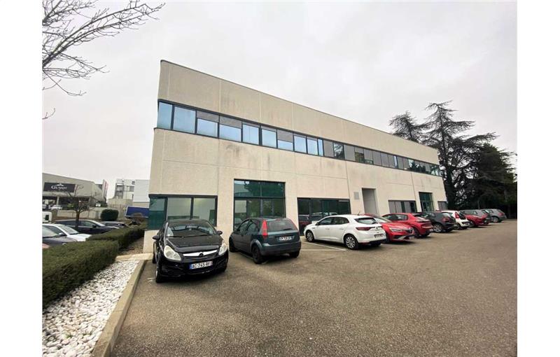 Location de bureau de 356 m² à Champagne-au-Mont-d'Or - 69410 photo - 1