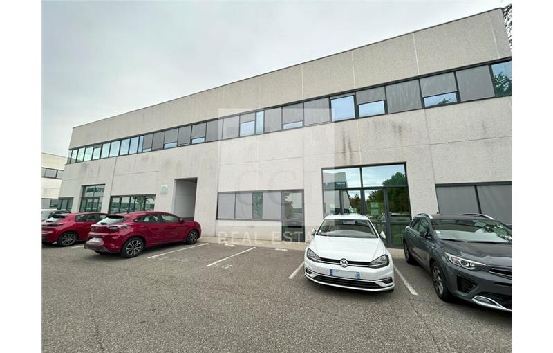 Location de bureau de 457 m² à Champagne-au-Mont-d'Or - 69410 photo - 1