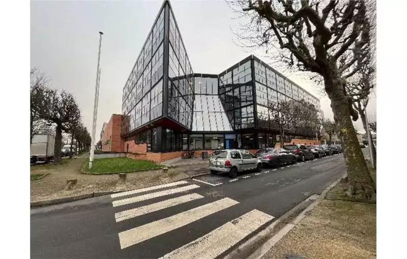 Location de bureau de 1183 m² à Champigny-sur-Marne - 94500