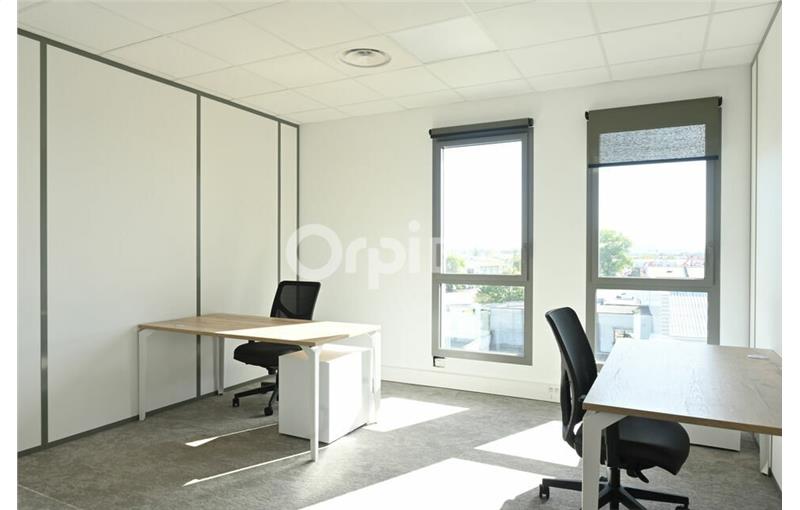 Location de bureau de 20 m² à Chassieu - 69680 photo - 1