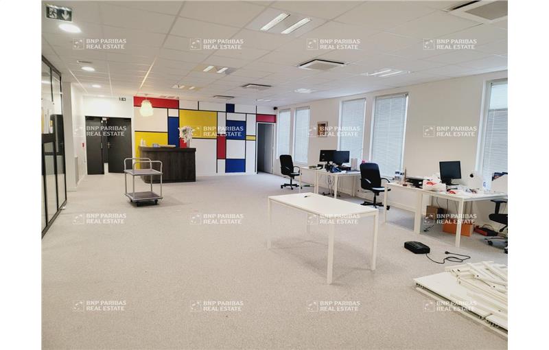Location de bureau de 534 m² à Chessy - 77700 photo - 1
