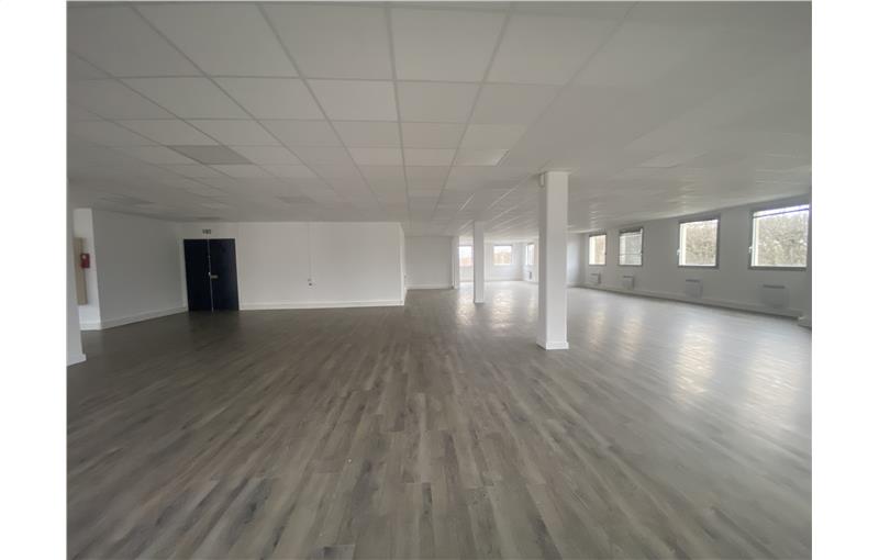 Location de bureau de 1 334 m² à Chevilly-Larue - 94550 photo - 1