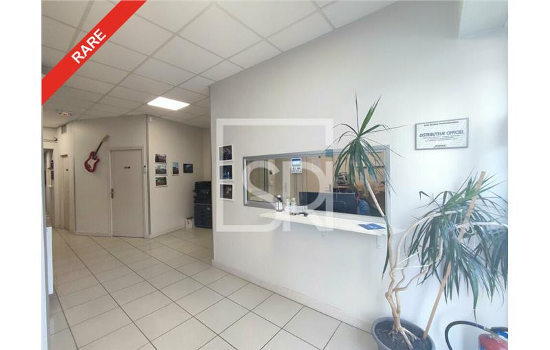 Location de bureau de 250 m² à Clermont-Ferrand - 63000 photo - 1