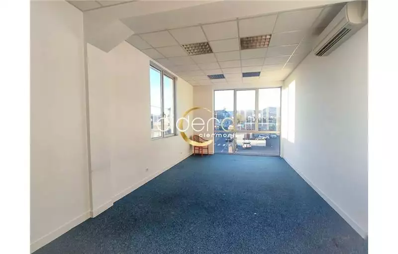 Location de bureau de 60 m² à Clermont-Ferrand - 63000