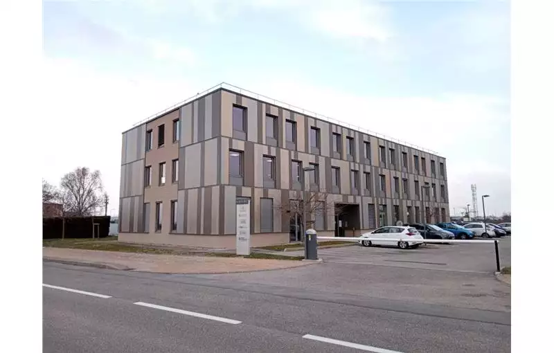 Location de bureau de 554 m² à Colombier-Saugnieu - 69124