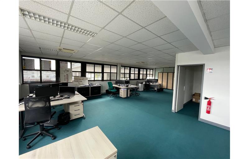 Location de bureau de 163 m² à Compiègne - 60200 photo - 1