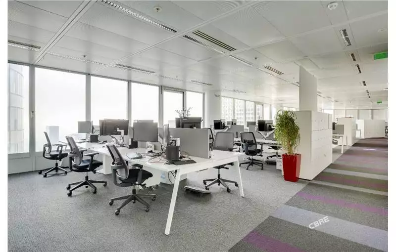 Location de bureau de 4930 m² à Courbevoie - 92400