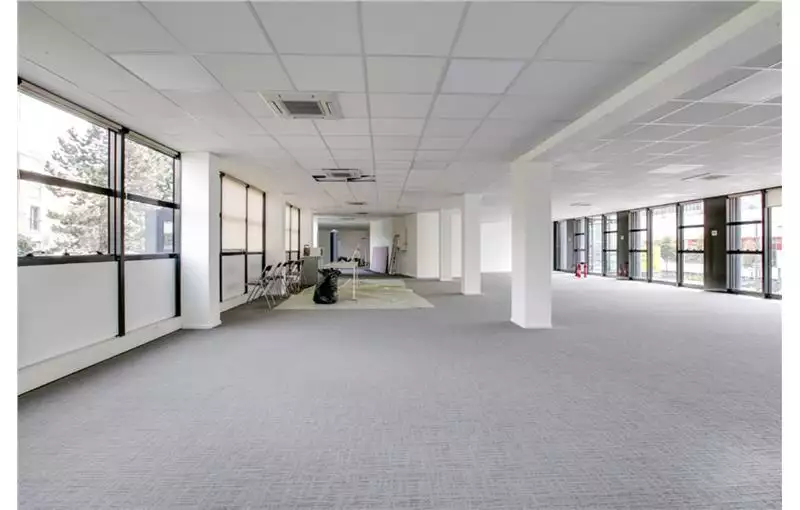 Location de bureau de 215 m² à Courbevoie - 92400