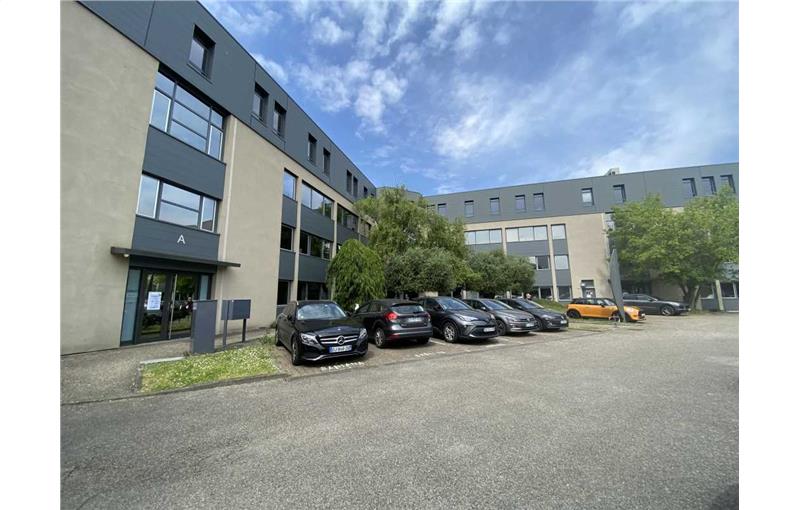 Location de bureau de 590 m² à Écully - 69130 photo - 1