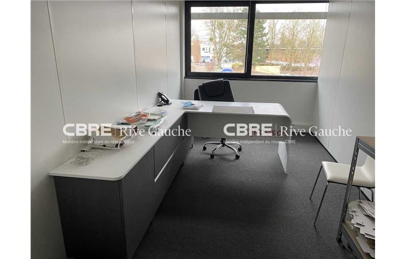 Location de bureau de 152 m² à Entzheim - 67960 photo - 1