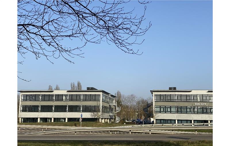 Location de bureau de 259 m² à Entzheim - 67960 photo - 1