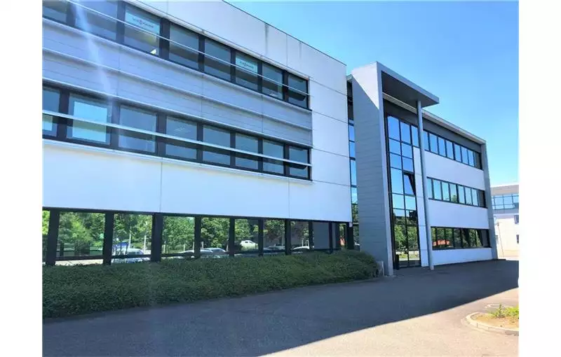 Location de bureau de 438 m² à Entzheim - 67960