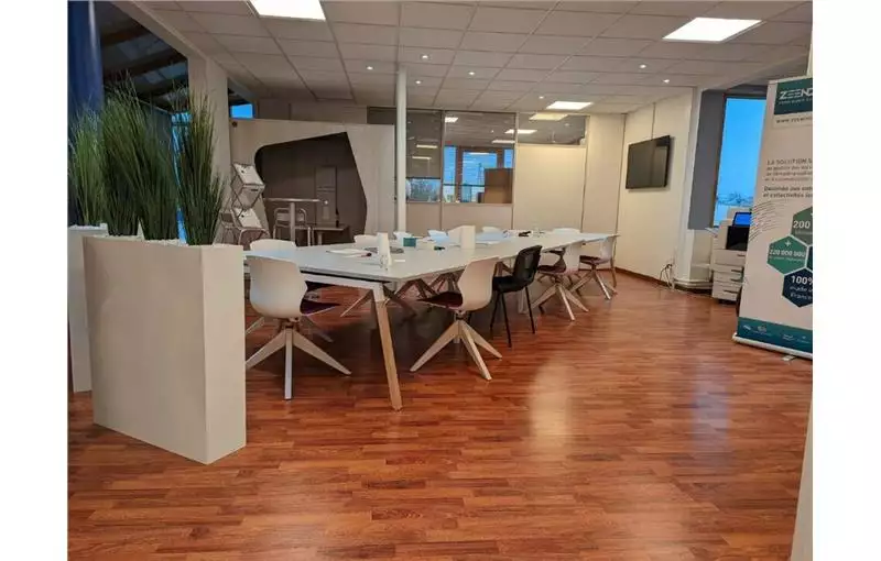 Location de bureau de 386 m² à Évreux - 27000