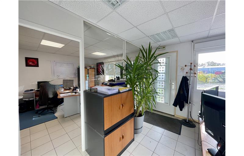 Location de bureau de 60 m² à Évreux - 27000 photo - 1