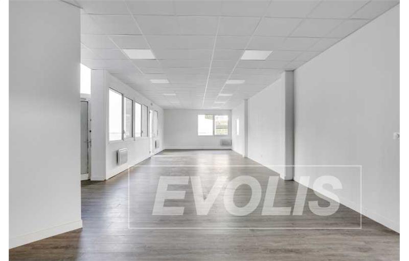 Location de bureau de 1 536 m² à Évry - 91000 photo - 1