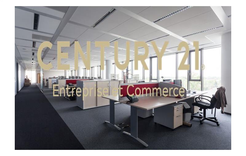 Location de bureau de 211 m² à Fleury-les-Aubrais - 45400 photo - 1