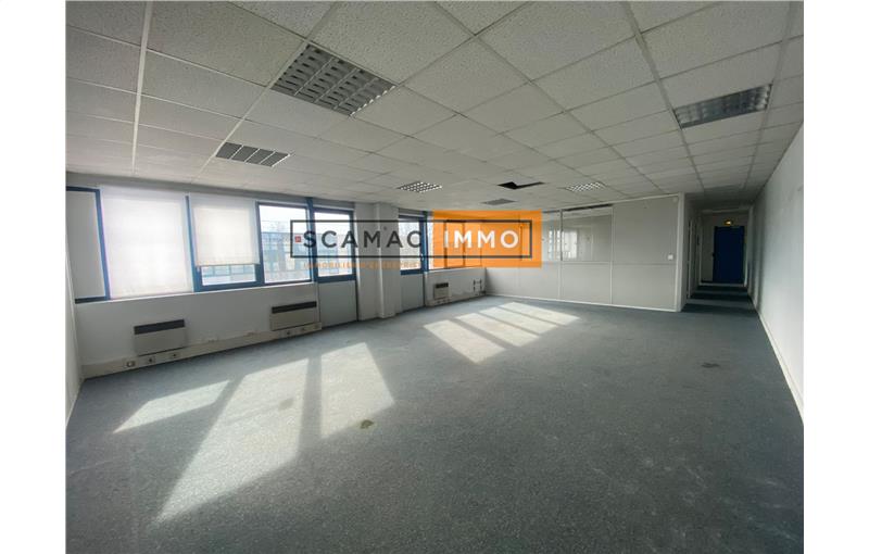 Location de bureau de 159 m² à Fresnes - 94260 photo - 1
