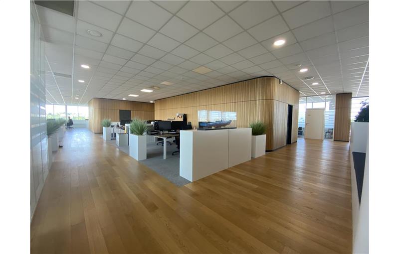Location de bureau de 1 000 m² à Gennevilliers - 92230 photo - 1