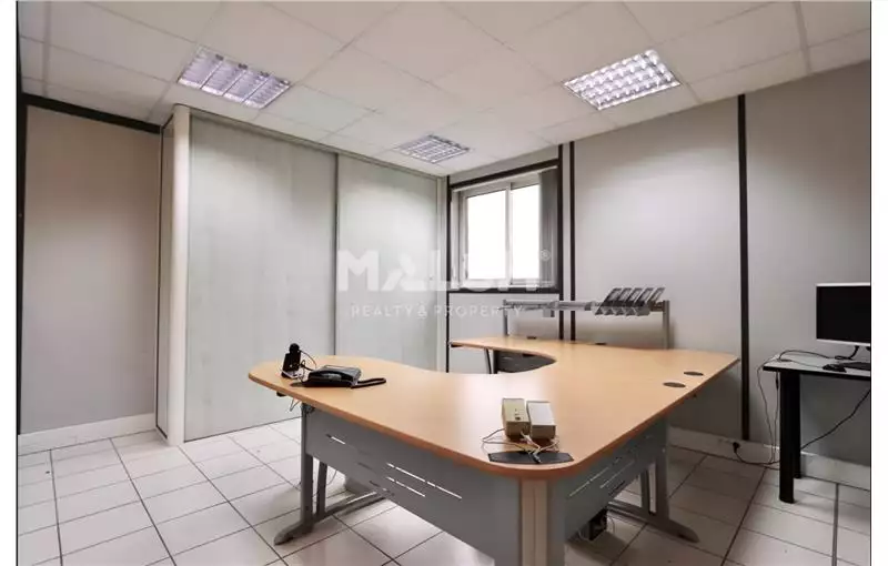 Location de bureau de 90 m² à Gleizé - 69400