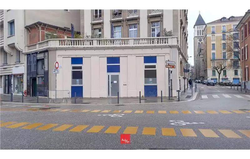 Location de bureau de 113 m² à Grenoble - 38000