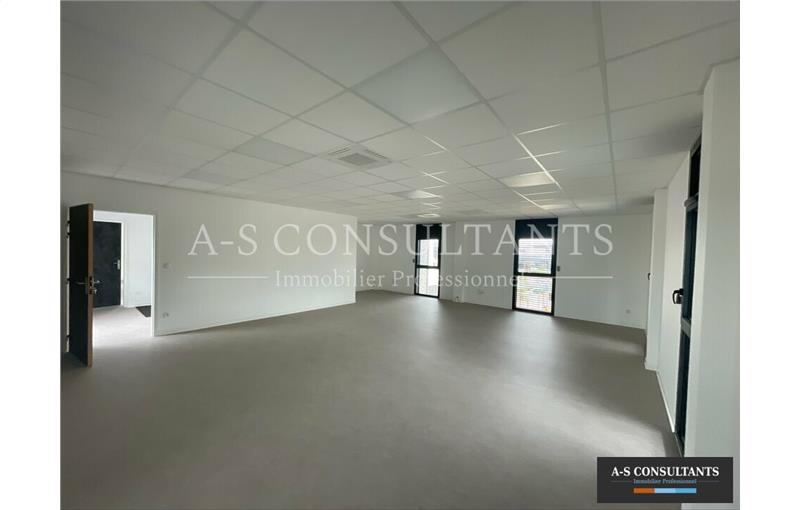 Location de bureau de 120 m² à Guilherand-Granges - 07500 photo - 1